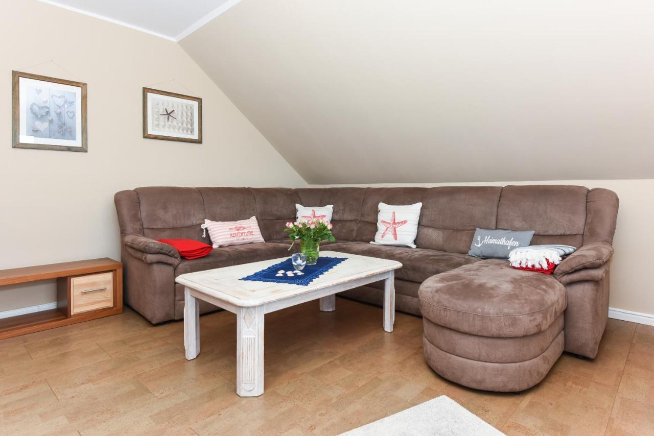 Ferienwohnung Haus Heimathafen Esens Luaran gambar