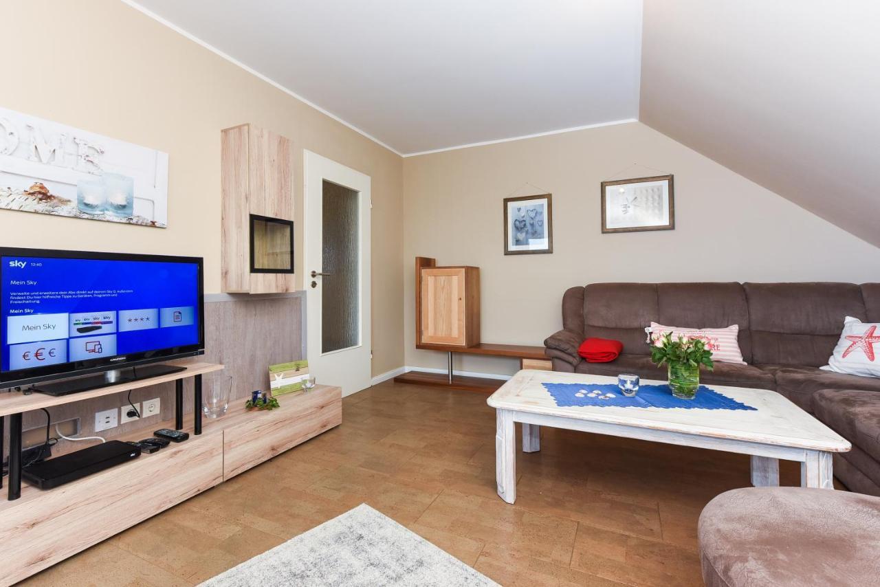 Ferienwohnung Haus Heimathafen Esens Luaran gambar