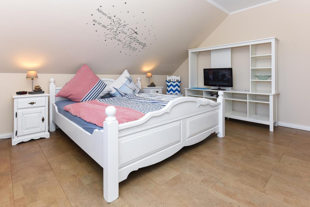 Ferienwohnung Haus Heimathafen Esens Luaran gambar