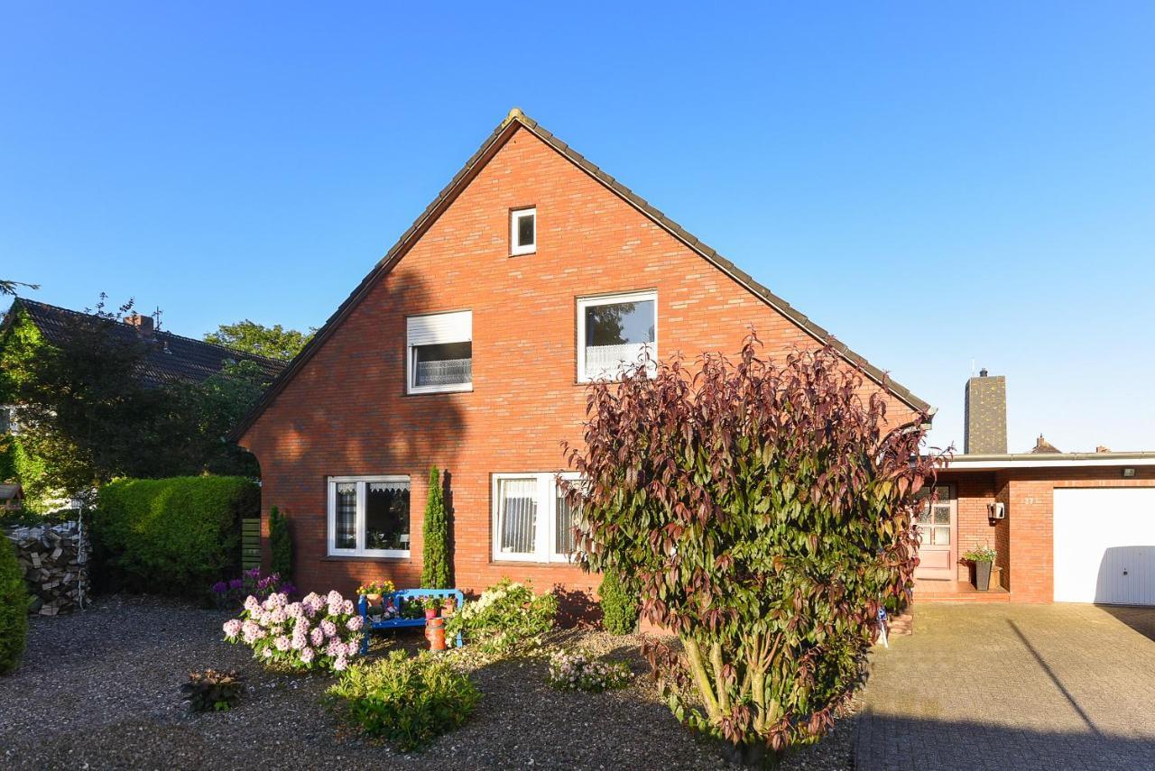 Ferienwohnung Haus Heimathafen Esens Luaran gambar